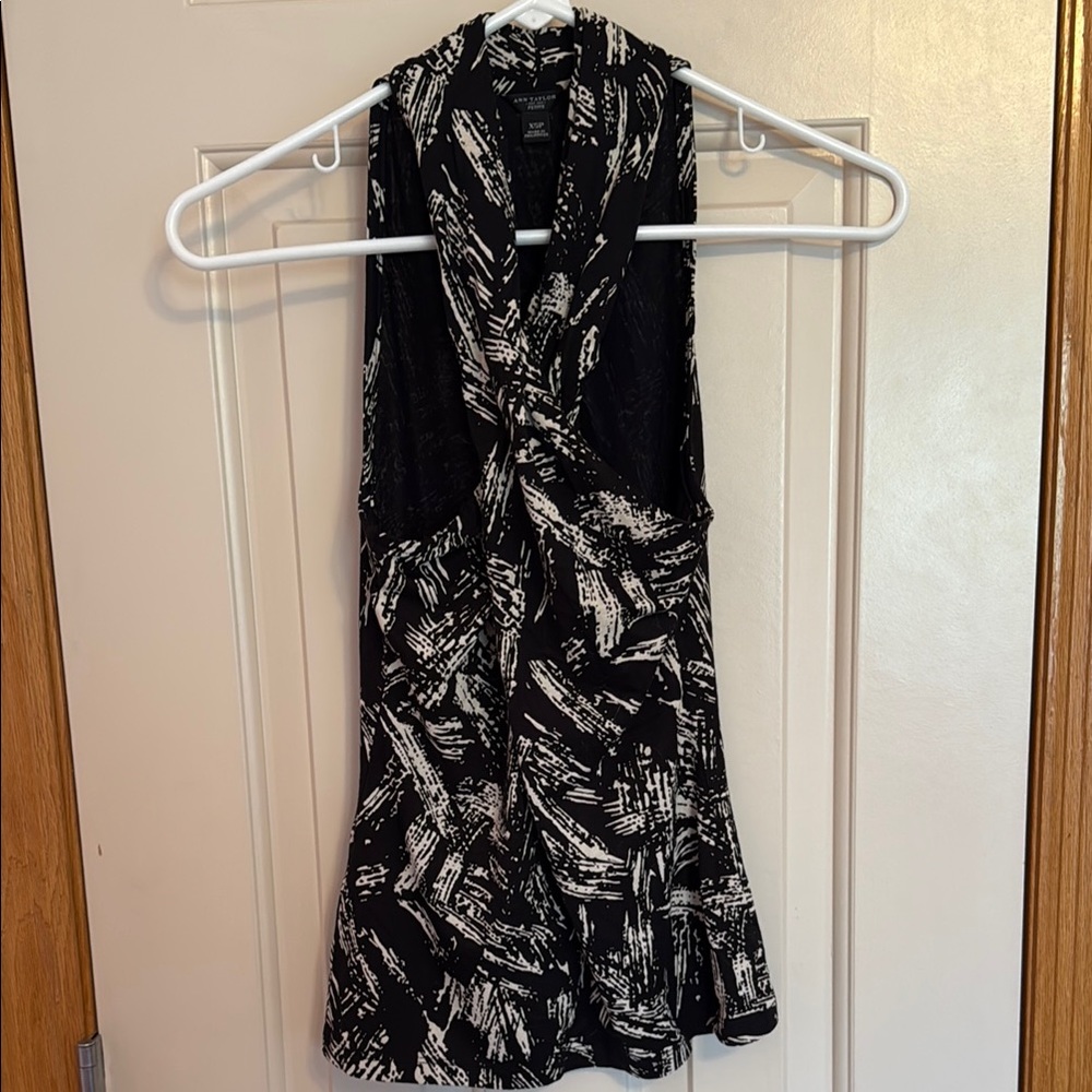Ann Taylor Black and White Sleeveless Cross neck Top